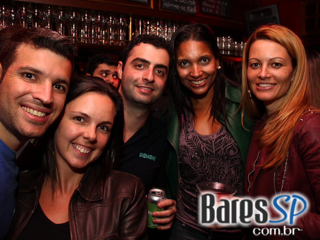 Apresentação de Rodrigo Armelin & Banda Insônica no Republic Pub Apresentação de Rodrigo Armelin & Banda Insônica no Republic Pub