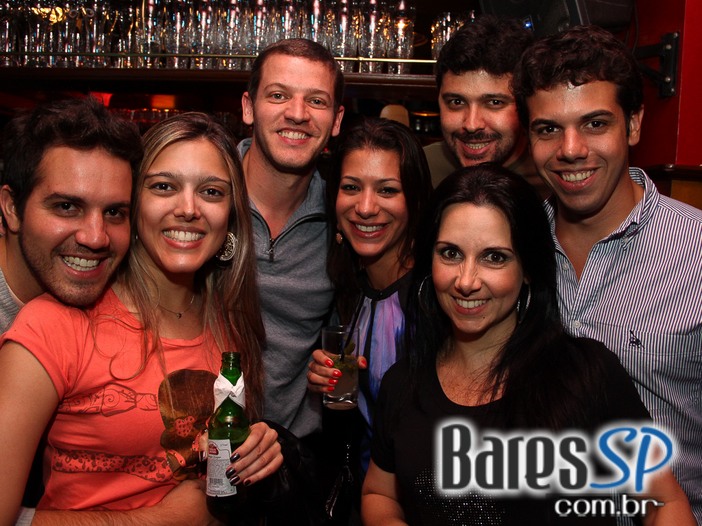Apresentação de Rodrigo Armelin & Banda Insônica no Republic Pub Apresentação de Rodrigo Armelin & Banda Insônica no Republic Pub