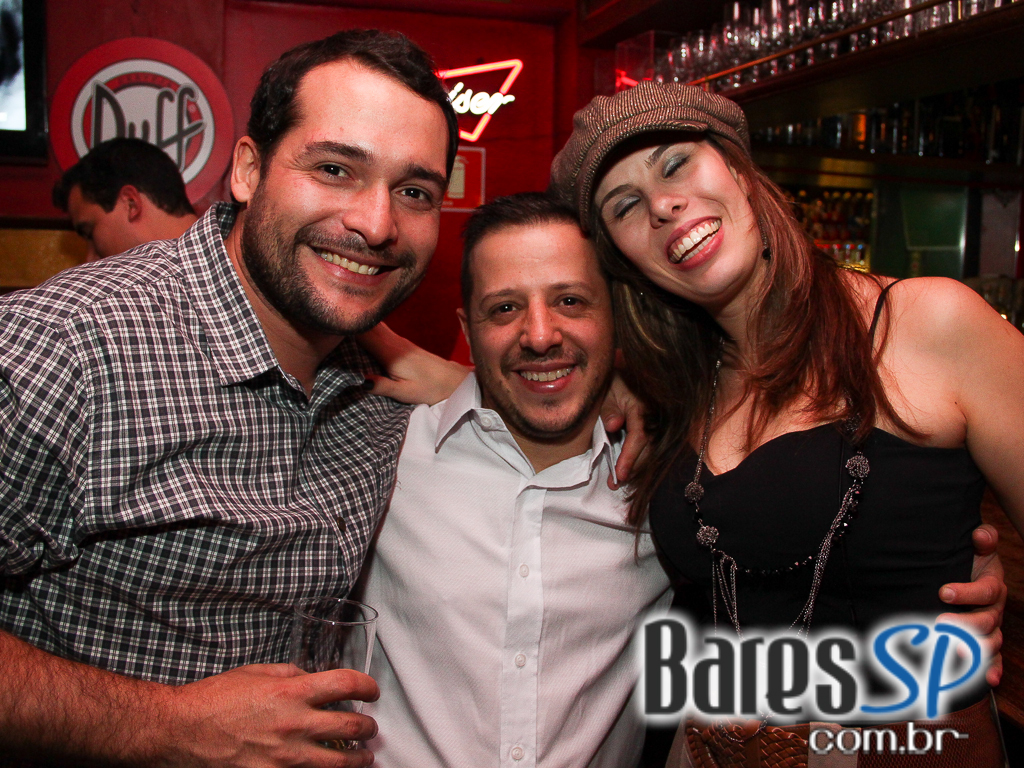 Apresentação de Rodrigo Armelin & Banda Insônica no Republic Pub Apresentação de Rodrigo Armelin & Banda Insônica no Republic Pub
