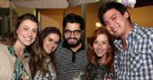 Mah�e teve cover do Foo Fighters e double caipirinha