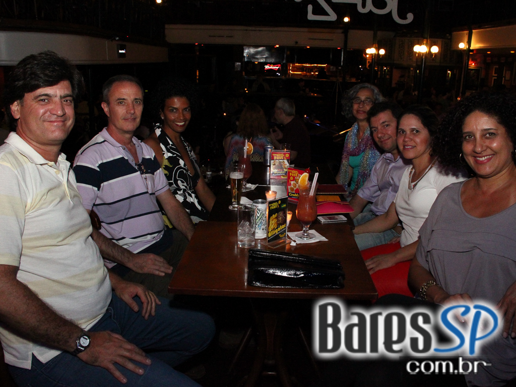 Bourbon Street recebeu Hammond Grooves que embalou a noite de quarta-feira Bourbon Street recebeu Hammond Grooves que embalou a noite de quarta-feira