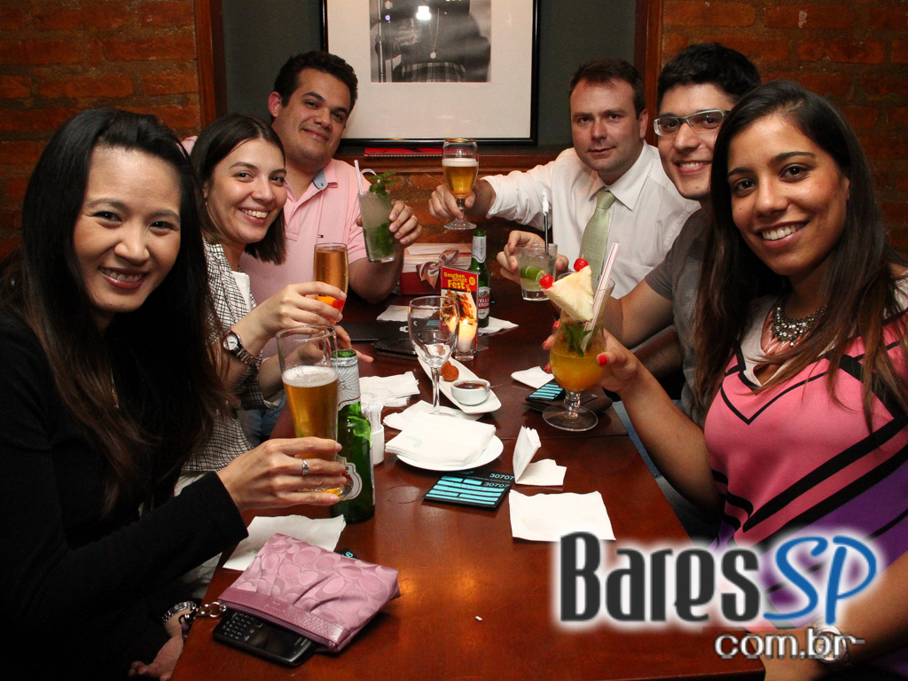 Bourbon Street recebeu Hammond Grooves que embalou a noite de quarta-feira Bourbon Street recebeu Hammond Grooves que embalou a noite de quarta-feira