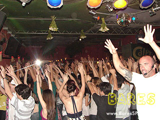 KELLY MOORE, BANDA CARIBBEAN E DJ BRUNO GADELHA KELLY MOORE, BANDA CARIBBEAN E DJ BRUNO GADELHA