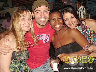Música, drinks e gastronomia no Puri Bar Música, drinks e gastronomia no Puri Bar