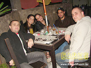 Música, drinks e gastronomia no Puri Bar Música, drinks e gastronomia no Puri Bar