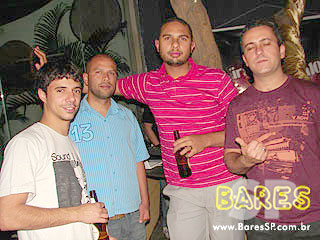 Música, drinks e gastronomia no Puri Bar Música, drinks e gastronomia no Puri Bar