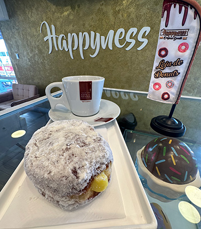 Happyness Donuts - Santana