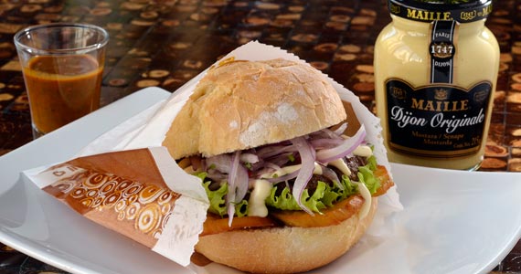 Hambúrguer Anticuchera