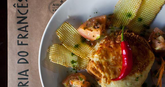 Croque Monsieur com tomate a provençal