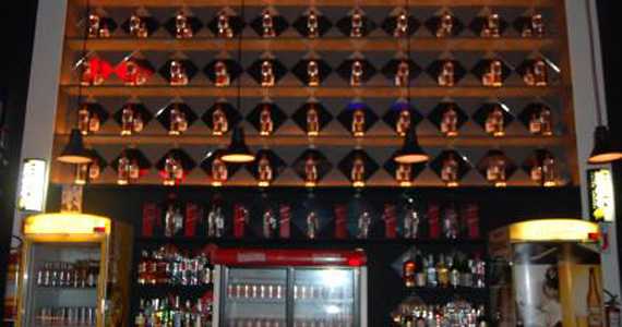 Black Bom Bom (Ex-Rose Bom Bom) 