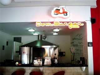 Dom Burger Dom Burger