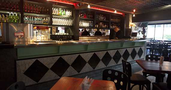 La Maison est Tombée