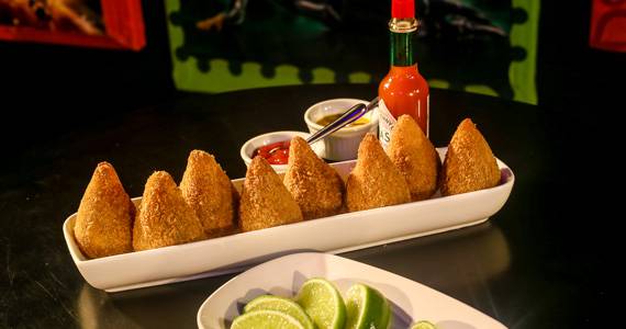 Season One - Arts & Bar 