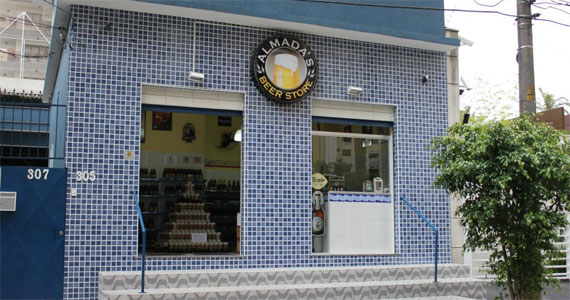 Almada's Beer Store