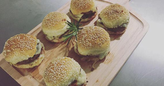 Vira Lata Bar Vira Lata Bar