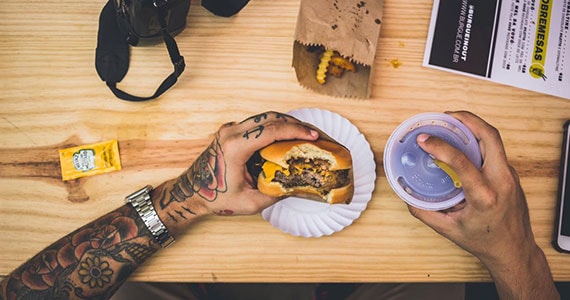 Burguê In-Out Burguers Burguê In-Out Burguers