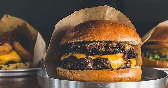 Burguê In-Out Burguers Burguê In-Out Burguers