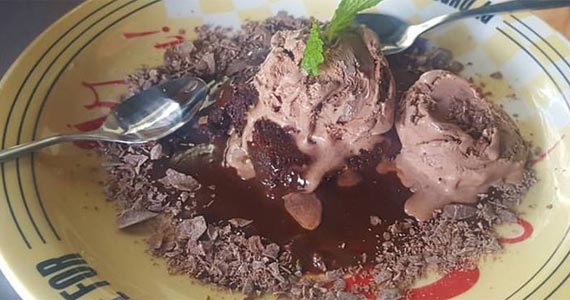 Burgy Moema Burgy Moema