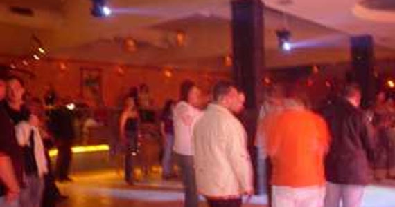 D República D República