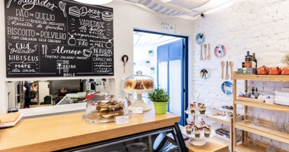 Da Feira ao Baile Café