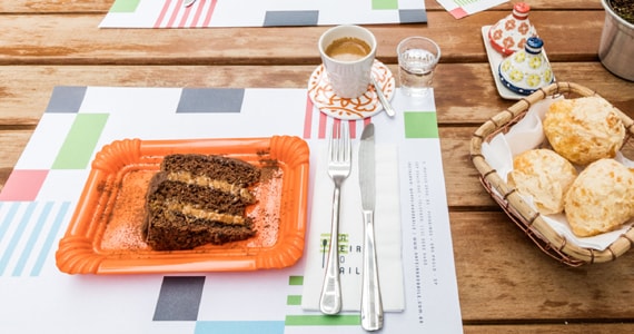 Da Feira ao Baile Café