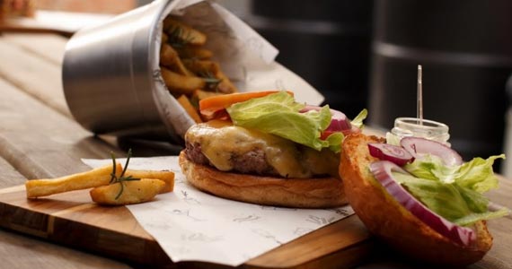 Box St. Burger e Bar