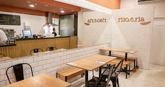 Riso.e.ria Riso.e.ria