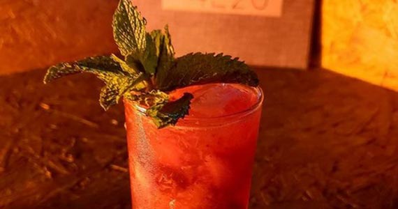 4E20 Vynil Music Bar 4E20 Vynil Music Bar