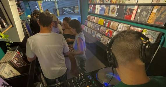 DISCO Vinil & Café