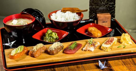 Akkan Restaurante Asiático