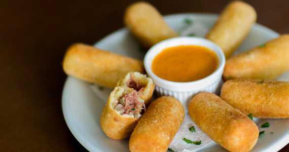 Bar e Petiscaria Alvará Bar e Petiscaria Alvará