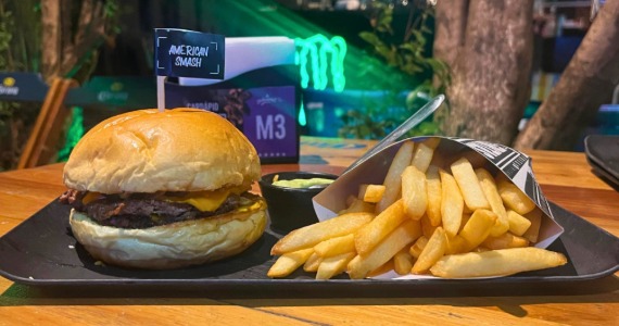 Johnny.C BBQ Burger Beer Johnny.C BBQ Burger Beer