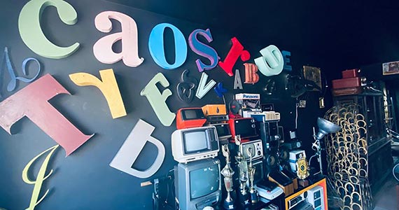 Caos - Antiguidade & Bar