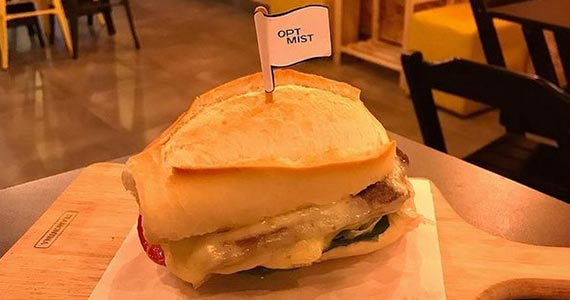 Optmist Café Bar Optmist Café Bar