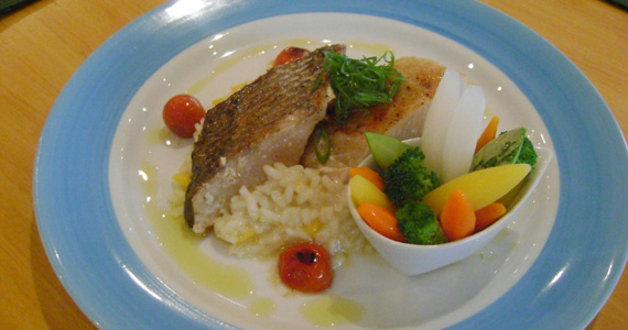 Restaurante Camauê oferece em seu menu Filé de Robalo assado Eventos BaresSP 570x300 imagem