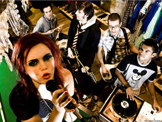 Banda Julia Car grava DVD no Centro Cultural São Paulo Banda Julia Car grava DVD no Centro Cultural São Paulo