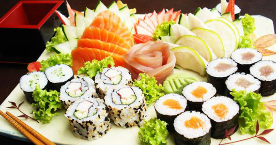 O chef Murakami recebe o chef português Paulo Morais no restaurante Kinoshita O chef Murakami recebe o chef português Paulo Morais no restaurante Kinoshita