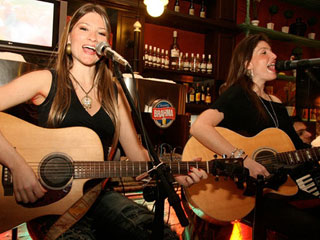 Terça por elas, traz música sertaneja de qualidade!