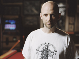 Astro da música eletrônica, Moby vem ao Brasil para shows da turnê de seu novo trabalho, Wait for me