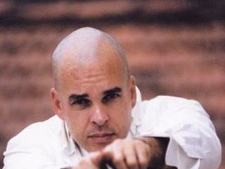 Moisés Santana lança “Verso Alegoria” em show gratuito no Teatro Coletivo dia 27 de novembro Moisés Santana lança “Verso Alegoria” em show gratuito no Teatro Coletivo dia 27 de novembro