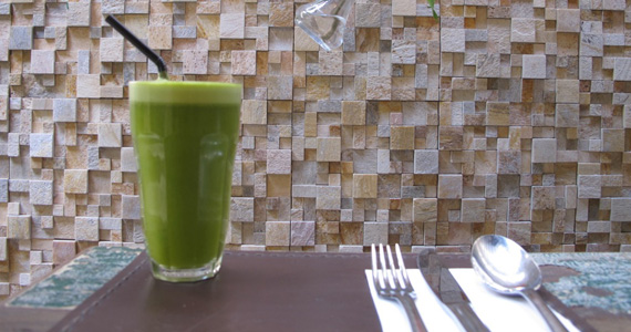 Restaurante Tavares oferece suco detox para repor energias do carnaval