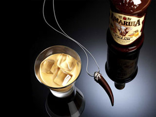 Aprenda a preparar a Amarula Caseira Aprenda a preparar a Amarula Caseira