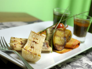 Chef Renata Cruz à frente do seu restaurante Amici