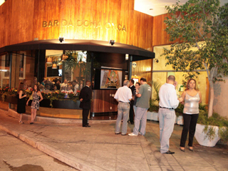 Bar da Dona Onça cria menu especial para o Dia dos Namorados