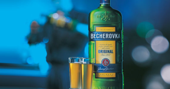Clássico licor Bacherovcka, da República Tcheca, chega ao Brasil  Eventos BaresSP 570x300 imagem