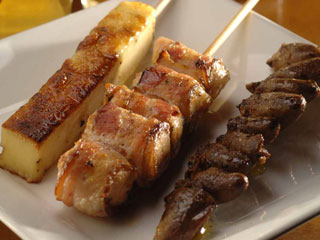 Bar na Aclimação une espetinhos com ótimas opções de bebidas