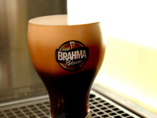 Bar Prainha Paulista apresenta o novíssimo Chopp Brahma Black
