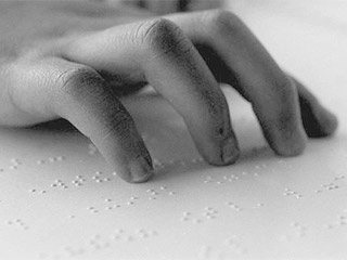  Cardápio em Braile em todas as lojas Fran s Café