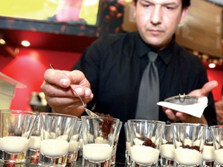 McCafé realiza um workshop sobre café com o renomado barista italiano Andrea Lattuada em São Paulo e Barueri McCafé realiza um workshop sobre café com o renomado barista italiano Andrea Lattuada em São Paulo e Barueri