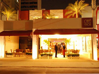 Café Paon Music Bar com música ao vivo na noite paulistana Café Paon Music Bar com música ao vivo na noite paulistana